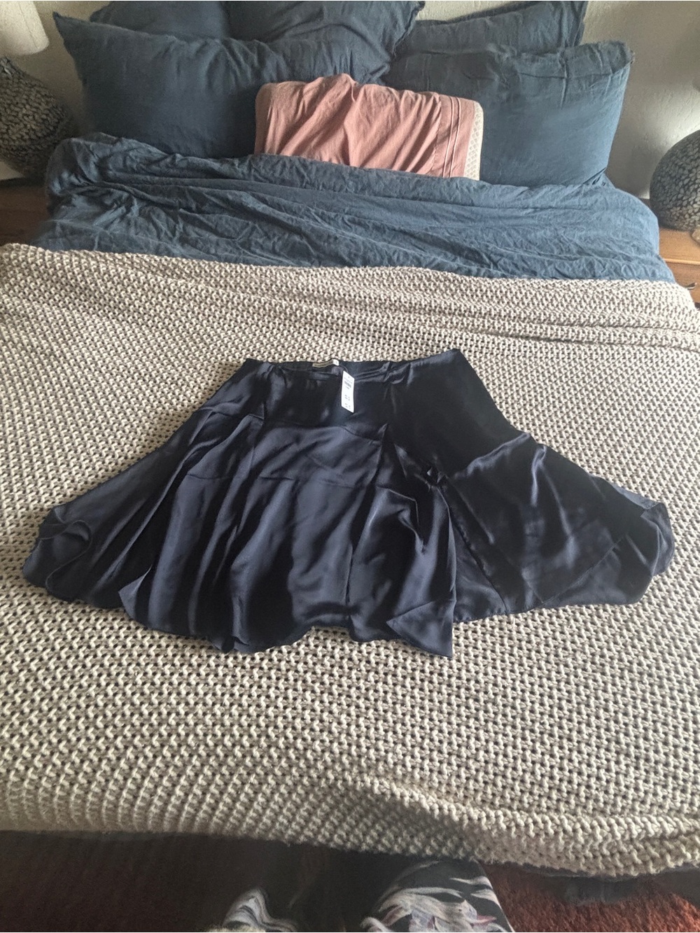 Abercrombie Satin Asymmetrical Navy Midi Skirt size xl - Picture 5 of 6